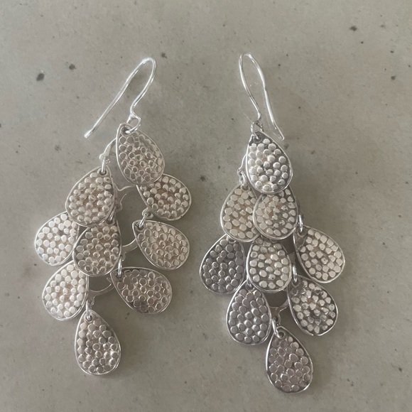 Sterling Balinese Earrings. - Picture 2 of 3